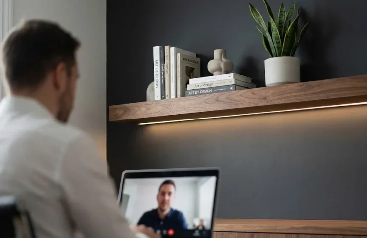 nalitees_zoom_backdrop_floating_shelf_wood_1
